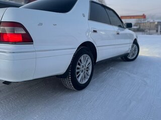 1997 Toyota Crown X (S150), белый, 550000 рублей, вид 3