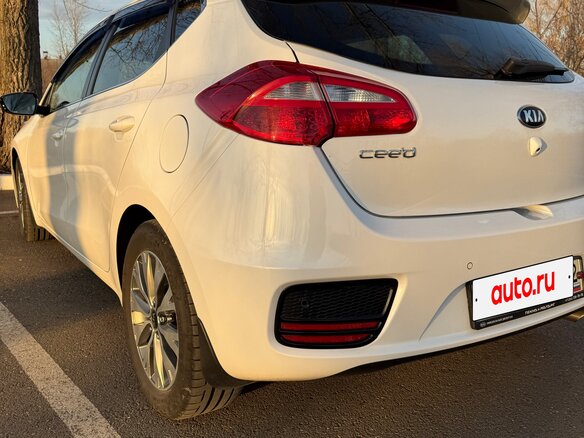 2018 Kia Ceed II Рестайлинг, белый, 1450000 рублей - вид 13
