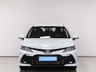 2021 Toyota Camry VIII (XV70) Рестайлинг, белый, 3300000 рублей, вид 2