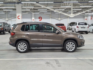 2015 Volkswagen Tiguan I Рестайлинг, коричневый, 1550000 рублей, вид 4
