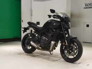 2025 Yamaha MT-07 (FZ-07), чёрный, 980000 рублей, вид 3