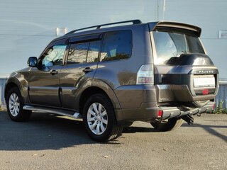 2015 Mitsubishi Pajero IV Рестайлинг 2, коричневый, 1850000 рублей, вид 5