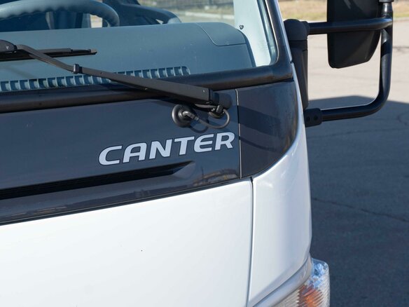 2013 Fuso (Mitsubishi) Canter, белый, 7950000 рублей - вид 5