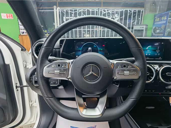 2021 Mercedes-Benz A-Класс 180 Long IV (W177), белый - вид 9