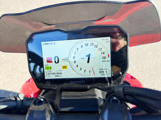 2020 Ducati Streetfighter V4, красный, 2150000 рублей, вид 4
