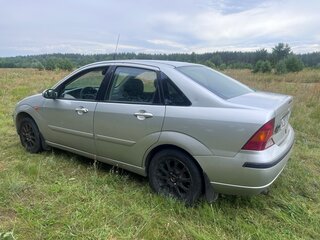 2005 Ford Focus I Рестайлинг, серебристый, 270000 рублей, вид 3