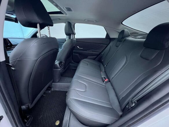 2022 Hyundai Elantra VII (CN7), белый - вид 14