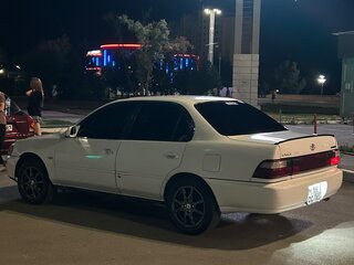 1995 Toyota Corolla VII (E100), белый, 270000 рублей, вид 3