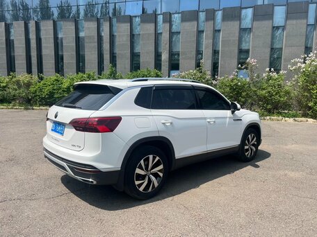 2022 Volkswagen Tayron I, белый, 1956000 рублей, вид 4