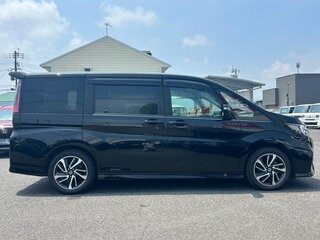 2021 Honda Stepwgn Spada V Рестайлинг, чёрный, 1750606 рублей, вид 5