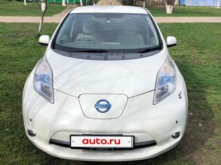 2011 Nissan Leaf I (ZE0/AZE0), белый, 1250000 рублей, вид 1