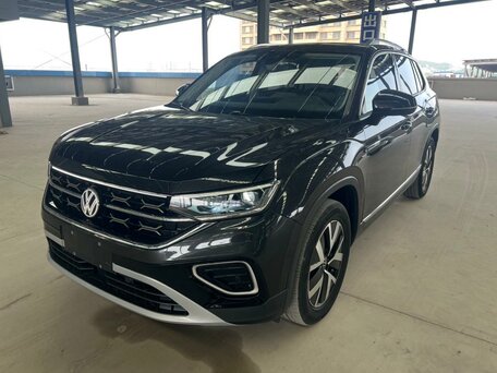 2022 Volkswagen Tayron I, чёрный, 2136000 рублей, вид 1