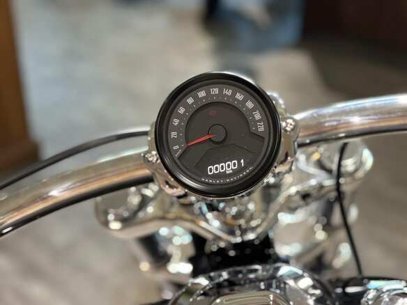 2025 Harley-Davidson Breakout, чёрный, 3750000 рублей - вид 15