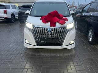 2018 Toyota Esquire I Рестайлинг, белый, 2400000 рублей, вид 1