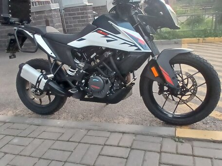 2022 KTM 250 Adventure, белый, 430000 рублей, вид 1