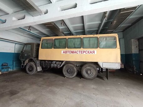 1992 КамАЗ 4310, зелёный, 500000 рублей, вид 4