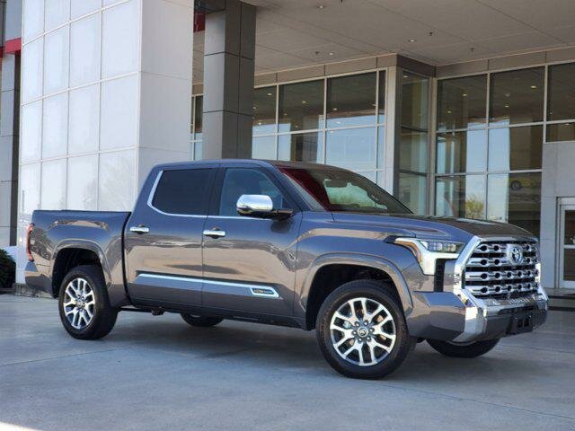 Открыть фотографии: Toyota Tundra III