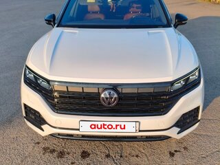 2019 Volkswagen Touareg III, белый, 5550000 рублей, вид 3