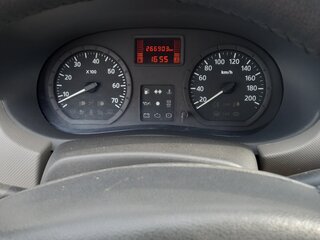 2011 Renault Logan I Рестайлинг, бежевый, 390000 рублей, вид 4