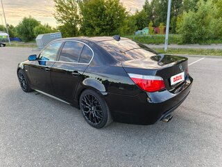 2008 BMW 5 серии 525i V (E60/E61) Рестайлинг, чёрный, 1500000 рублей, вид 5