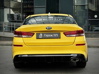 2019 Kia Optima IV Рестайлинг, жёлтый, 695000 рублей, вид 5