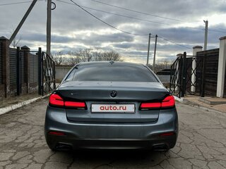 2017 BMW 5 серии 520d xDrive VII (G30/G31/G38), серый, 3700000 рублей, вид 3