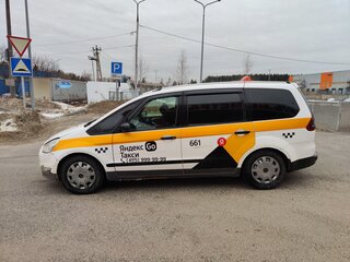 2014 Ford Galaxy II Рестайлинг, белый, 450000 рублей, вид 5