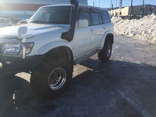 2000 Nissan Safari V (Y61), белый, 2500000 рублей, вид 1