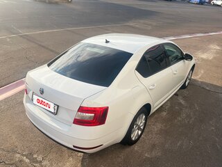 2018 Skoda Octavia III (A7) Рестайлинг, белый, 1420000 рублей, вид 2
