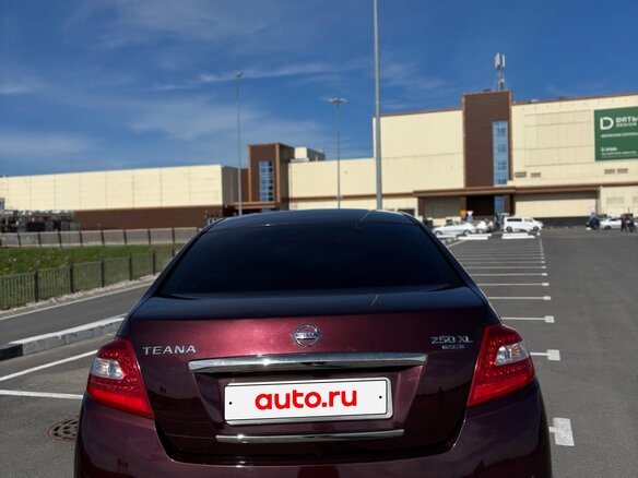 2010 Nissan Teana II (J32), пурпурный, 850000 рублей - вид 15
