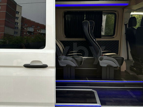 2020 Volkswagen Crafter, белый, 4000000 рублей - вид 5