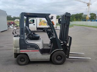 2008 Nissan Серия 1F, серебристый, 550000 рублей, вид 1