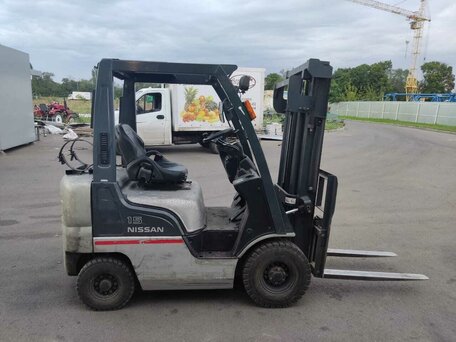 2008 Nissan Серия 1F, серебристый, 550000 рублей, вид 1