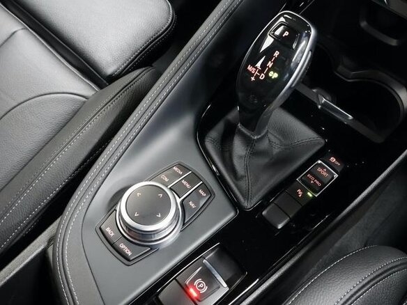 2021 BMW X2 sDrive18i I (F39), золотистый, 1850007 рублей - вид 7