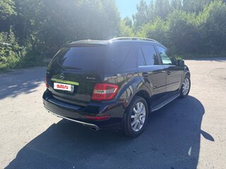 2010 Mercedes-Benz M-Класс 350 II (W164) Рестайлинг, чёрный, 1700000 рублей, вид 3