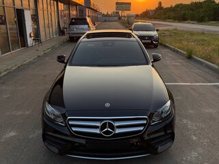 2017 Mercedes-Benz E-Класс 400 V (W213, S213, C238), чёрный, 3500000 рублей, вид 2