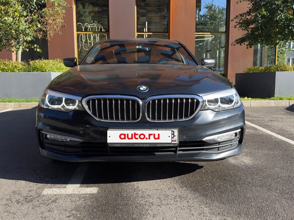 2017 BMW 5 серии 520i VII (G30/G31/G38), чёрный, 2950000 рублей - вид 3