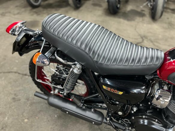 2012 Kawasaki W 800, пурпурный, 750000 рублей - вид 13
