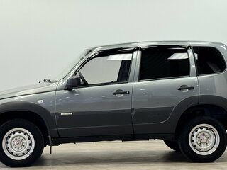 2016 Chevrolet Niva I Рестайлинг, серый, 575000 рублей, вид 2