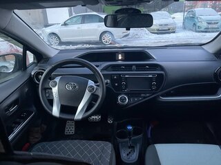 2015 Toyota Prius c I Рестайлинг, серебристый, 1178180 рублей, вид 4