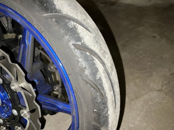 2011 Suzuki SFV 650 Gladius, белый, 420000 рублей - вид 14
