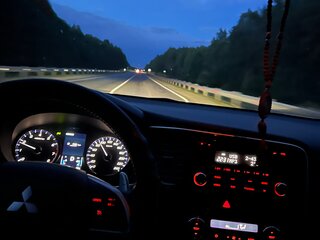 2012 Mitsubishi Outlander III, чёрный, 1300000 рублей, вид 2