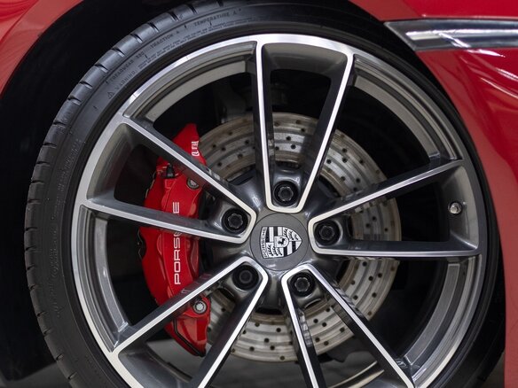 2022 Porsche 911 Carrera 4S VIII (992), красный, 11500000 рублей - вид 15