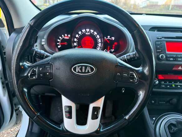 2011 Kia Sportage III, белый, 999000 рублей - вид 3