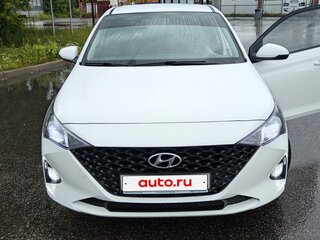 2021 Hyundai Solaris II Рестайлинг, белый, 1690000 рублей, вид 1