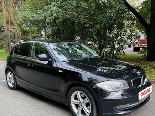 2010 BMW 1 серии 118i I (E81/E82/E87/E88) Рестайлинг, чёрный, 1000000 рублей, вид 4