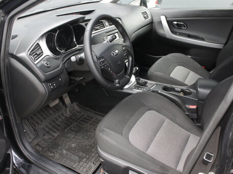 2017 Kia Ceed II Рестайлинг, чёрный, 1380000 рублей, вид 5