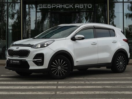 2019 Kia Sportage IV Рестайлинг, белый, 2530000 рублей, вид 1
