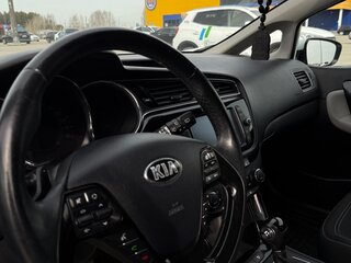 2018 Kia Ceed II Рестайлинг, белый, 1350000 рублей, вид 5