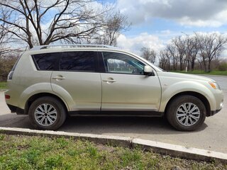 2007 Mitsubishi Outlander II, жёлтый, 1150000 рублей, вид 2